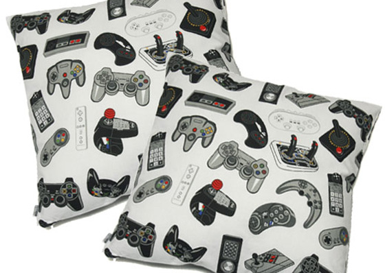 video_game_controller_pillo